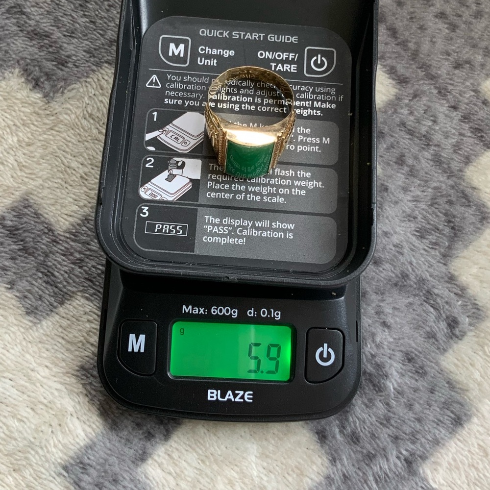 Jade 18k Ring - image 7